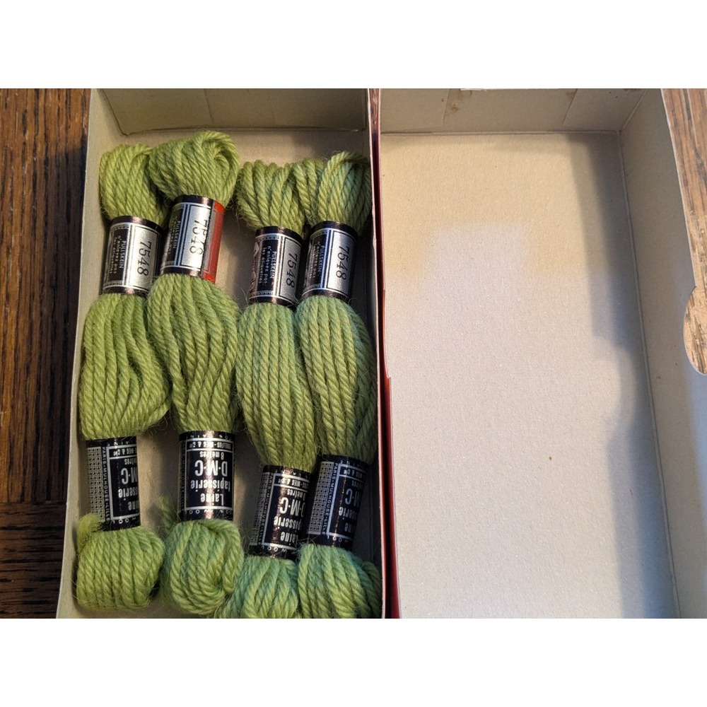 4 Skeins Laine Tapisserie DMC 100% Wool 8 Meters ea #7548 Medium Light Moss Gree